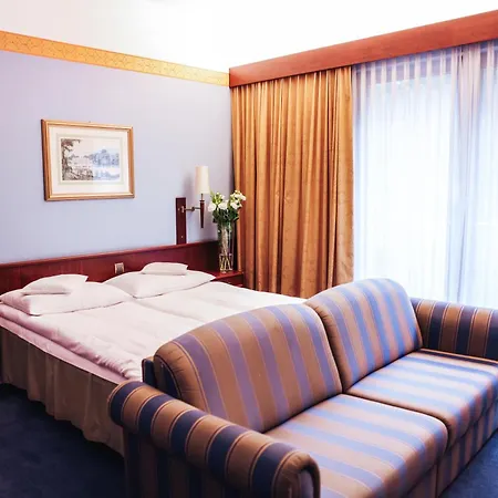 Hotell Park Diament 4*