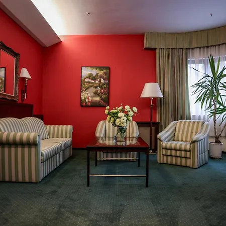 Park Diament Hotell 4*